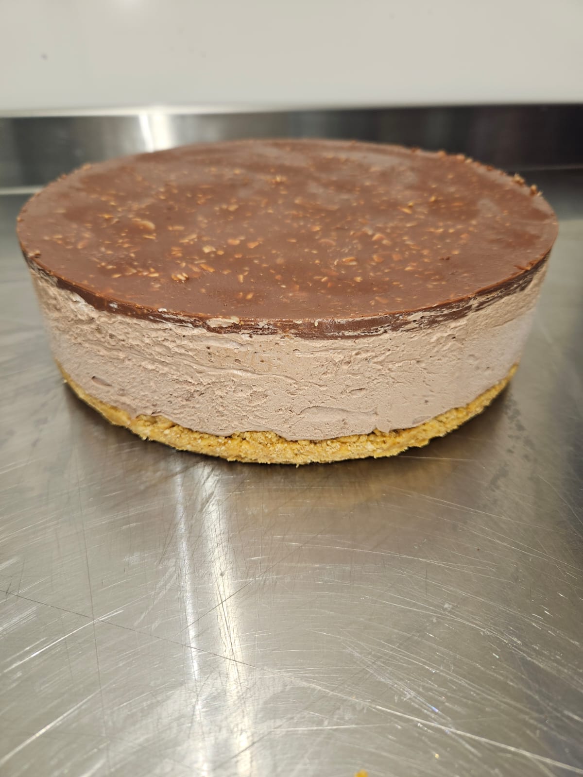 Ferrero Rocher Cheesecake 9"
