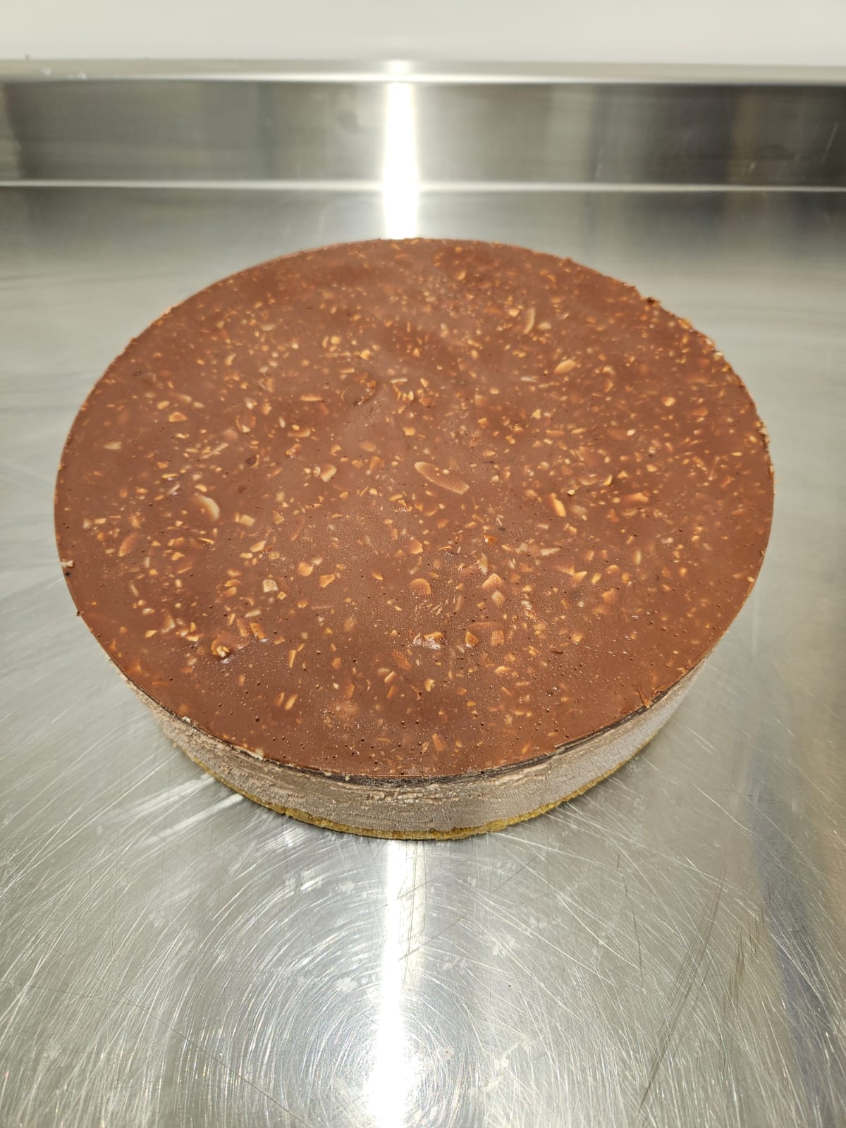 Ferrero Rocher Cheesecake 9"
