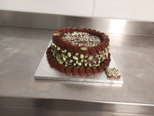 Load image into Gallery viewer, Mint Chocolate Biscuit Cake
