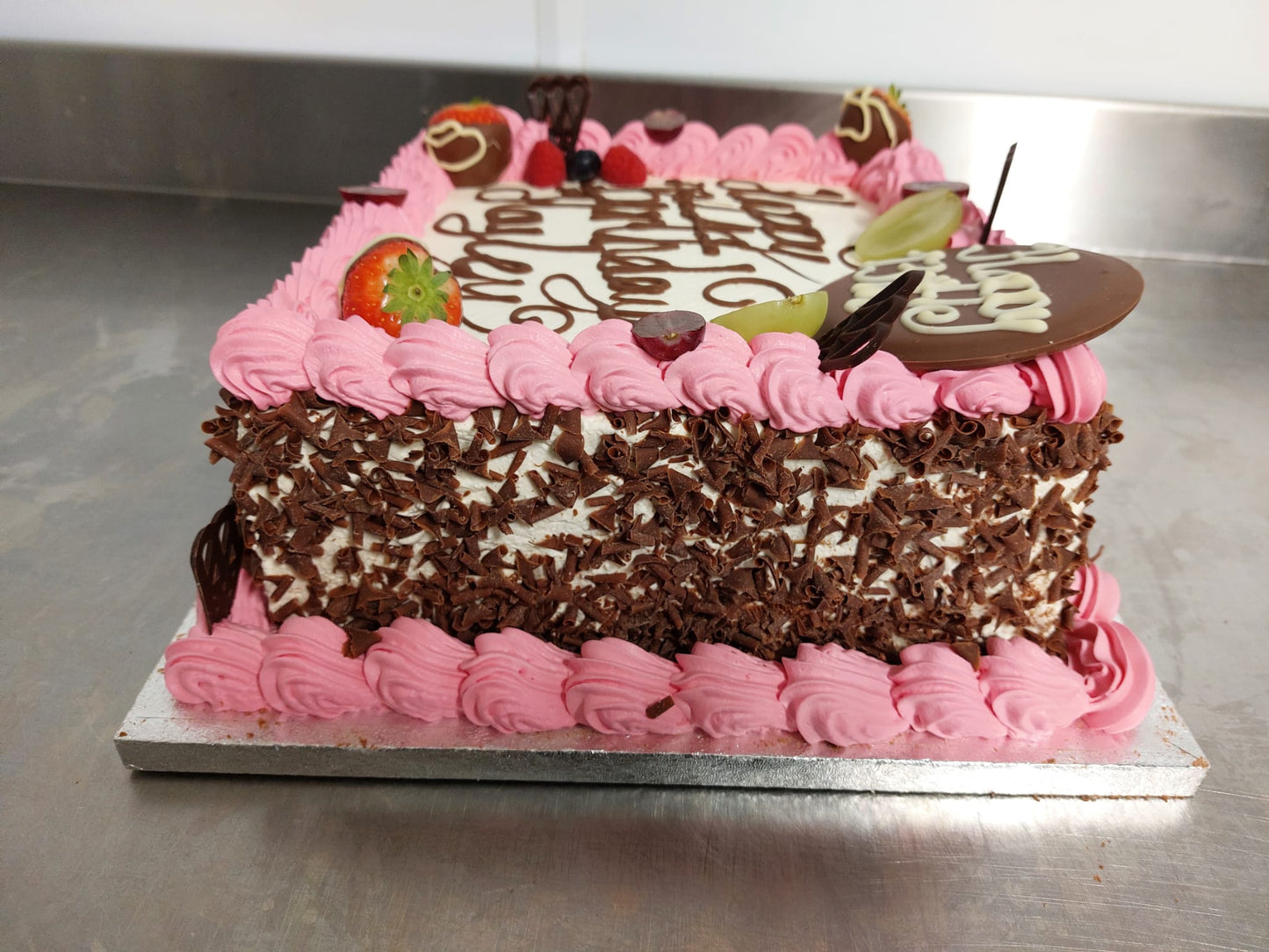 Fresh cream & Fruit Pink